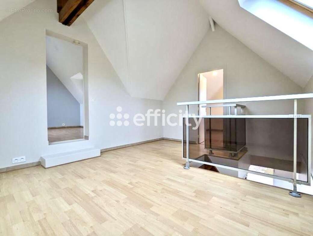 Maison à CESSIERES