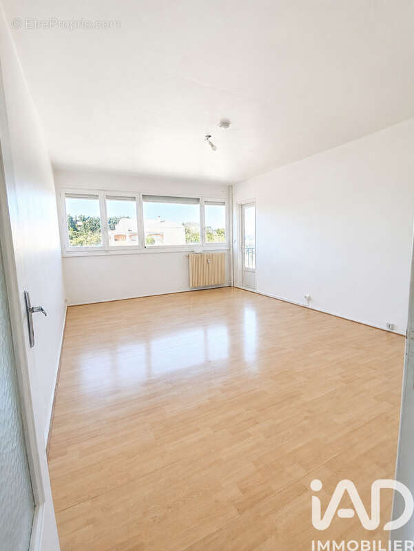 Photo 8 - Appartement à VILLENEUVE-LES-AVIGNON