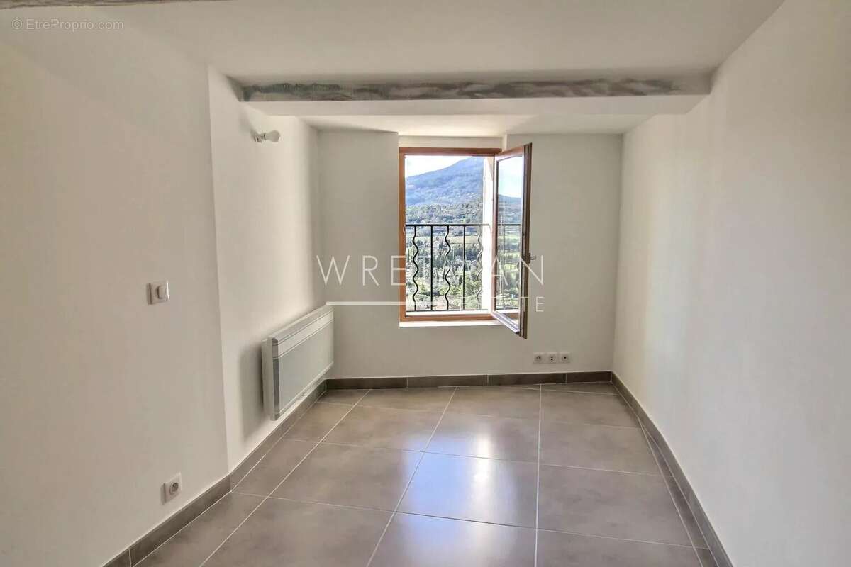 Appartement à FAYENCE