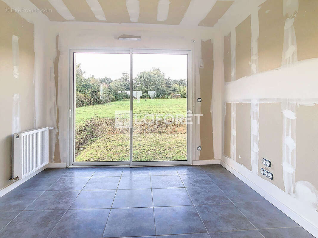 Maison à SAINT-SEGLIN