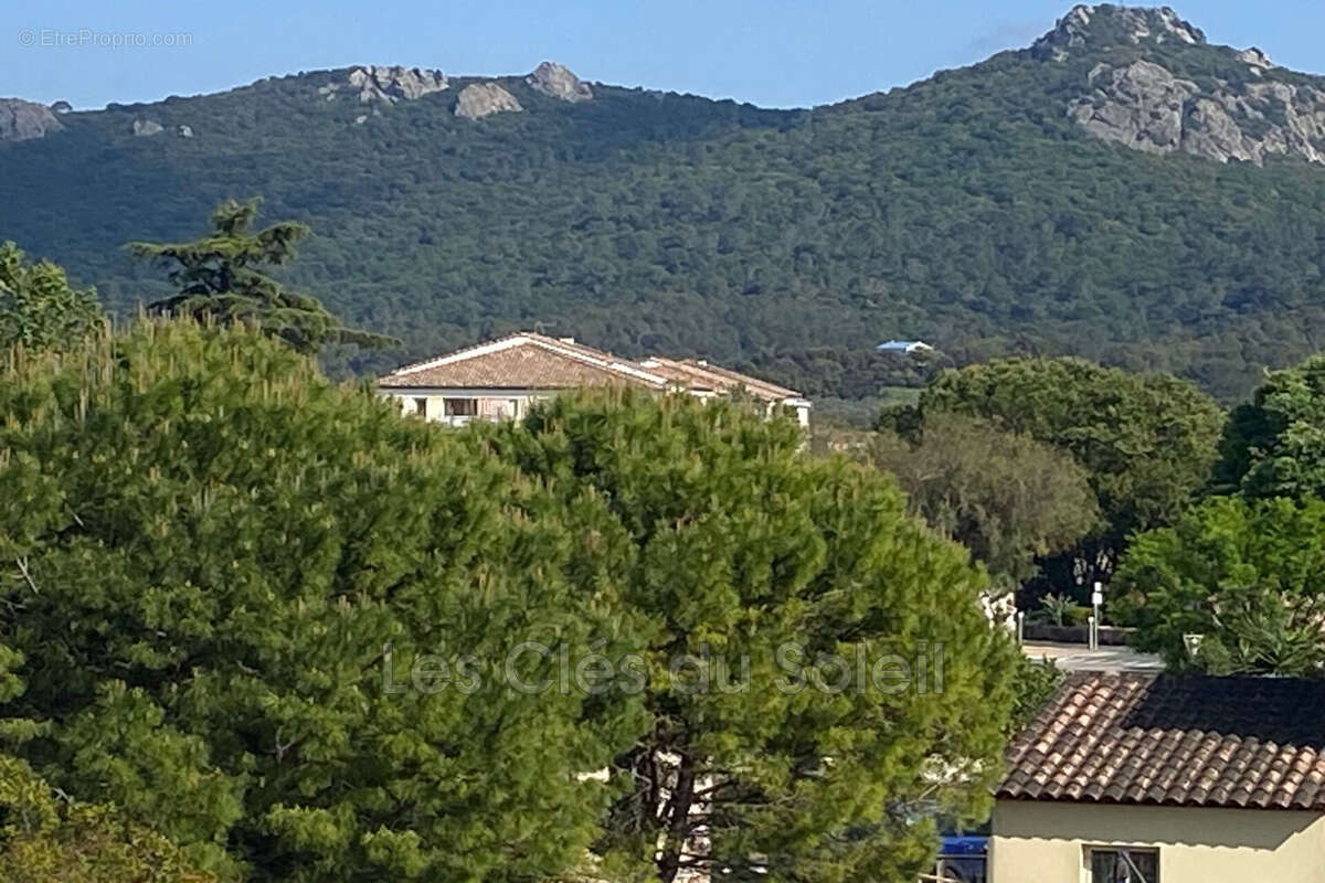 Appartement à LA CRAU