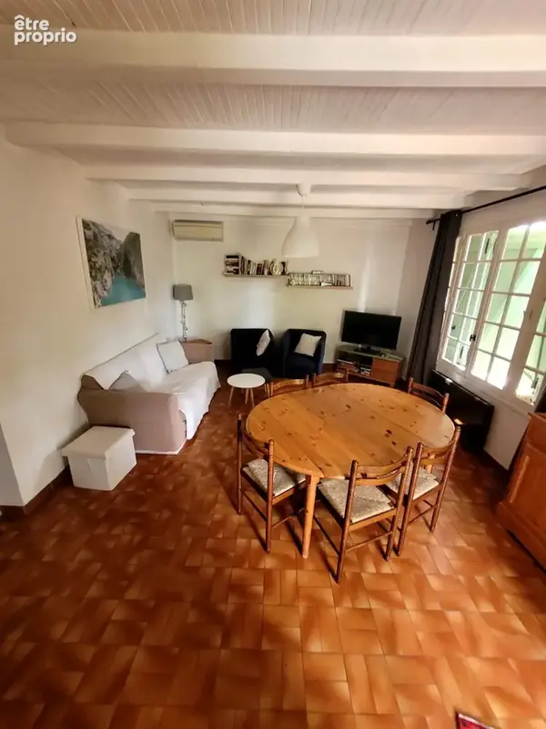 A Régusse, villa sur 2 niveaux avec piscine et garage - photo 7