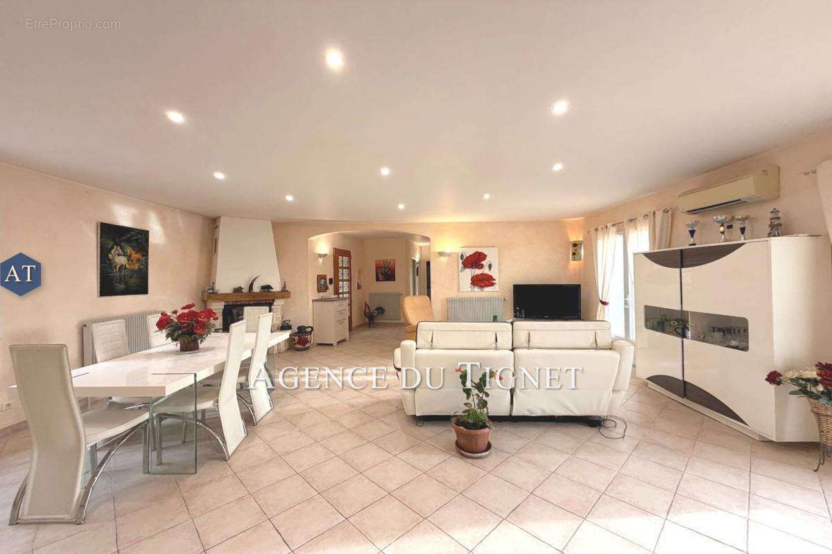 Maison 152 m² à Le Tignet  - photo 7