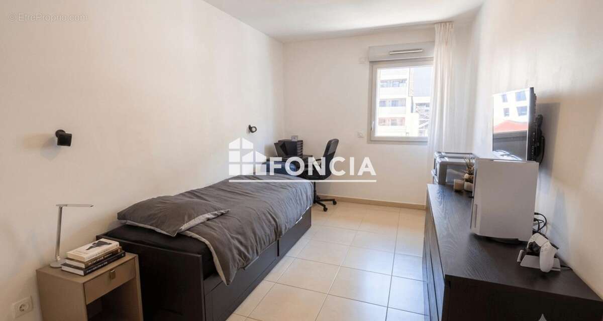 Appartement à MARSEILLE-2E