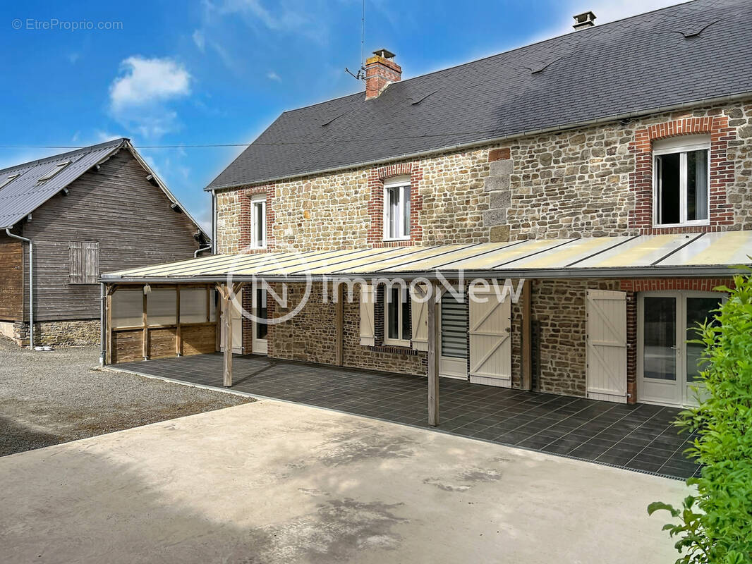 Maison à MONTABOT