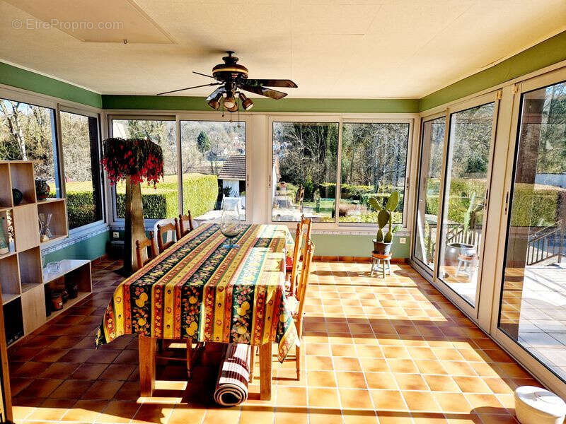 Maison à CUISE-LA-MOTTE