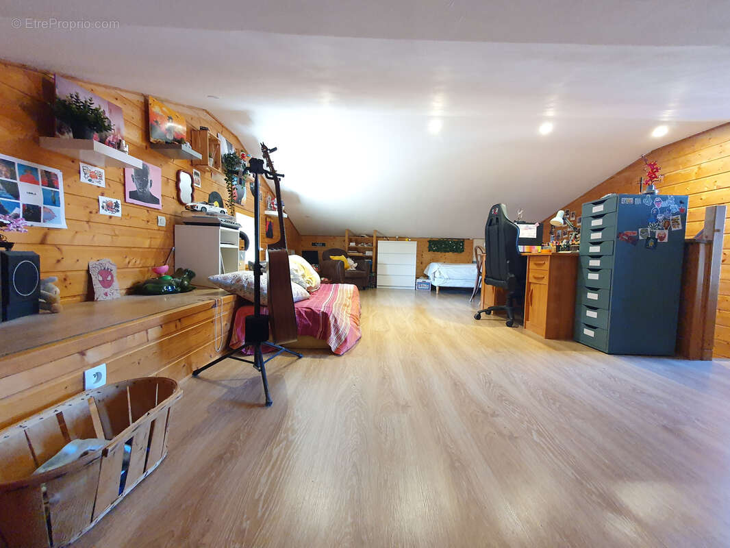 Maison à SAINT-MARTIN-LA-PLAINE