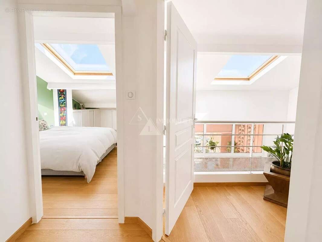 Superbe T3 duplex de standing – Dernier étage avec loggia et garage - photo 14