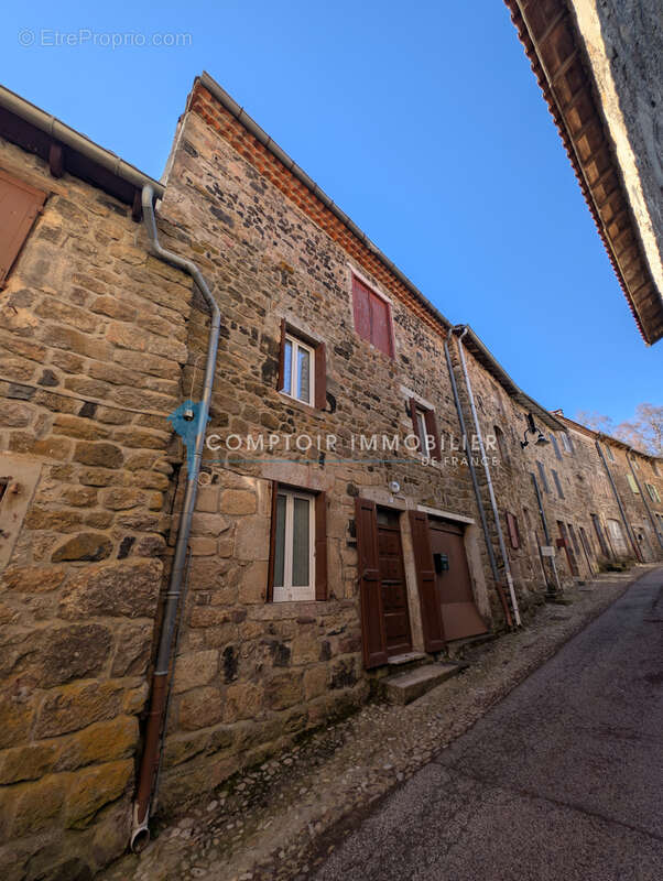 Maison à PRADELLES