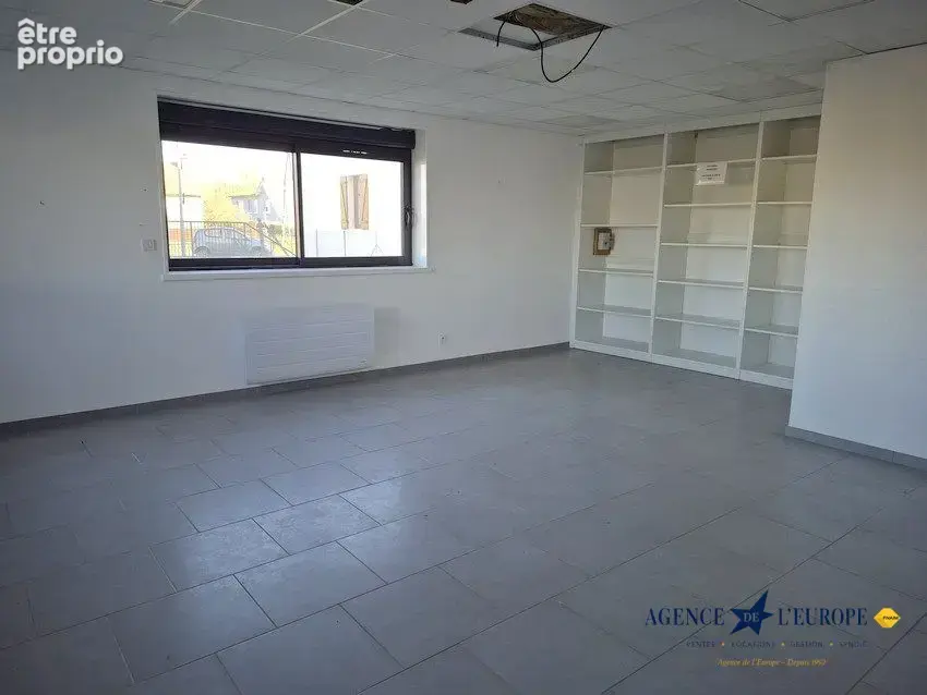 Commerce 1000 m² à Seuillet  - photo 8
