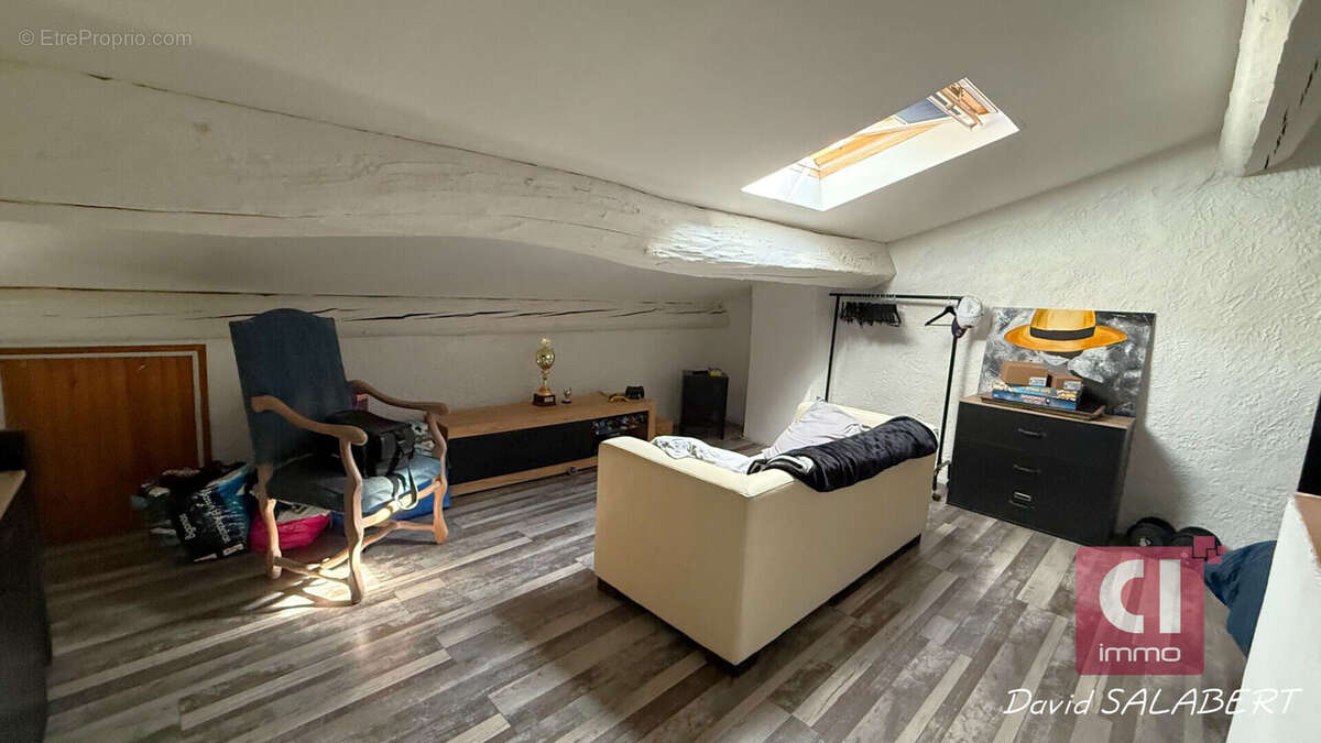 Appartement à BESSE-SUR-ISSOLE