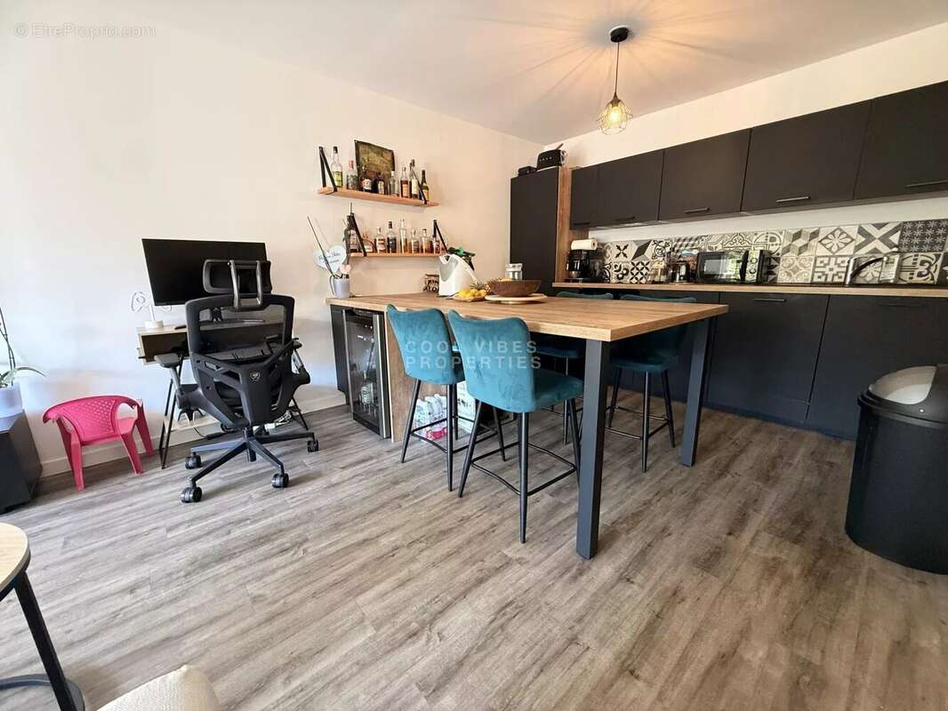 Appartement à MOUANS-SARTOUX