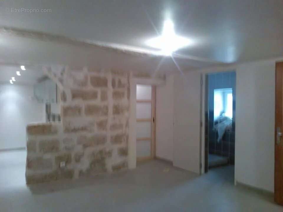 Appartement à SAINT-CHAMAS
