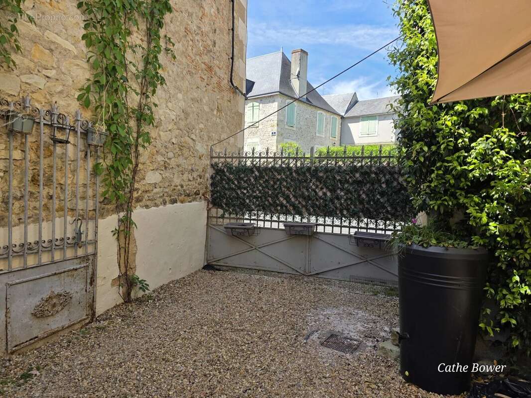 À vendre : maison de 3/4 chambres avec hangar à La Trimouille - 86 - photo 24