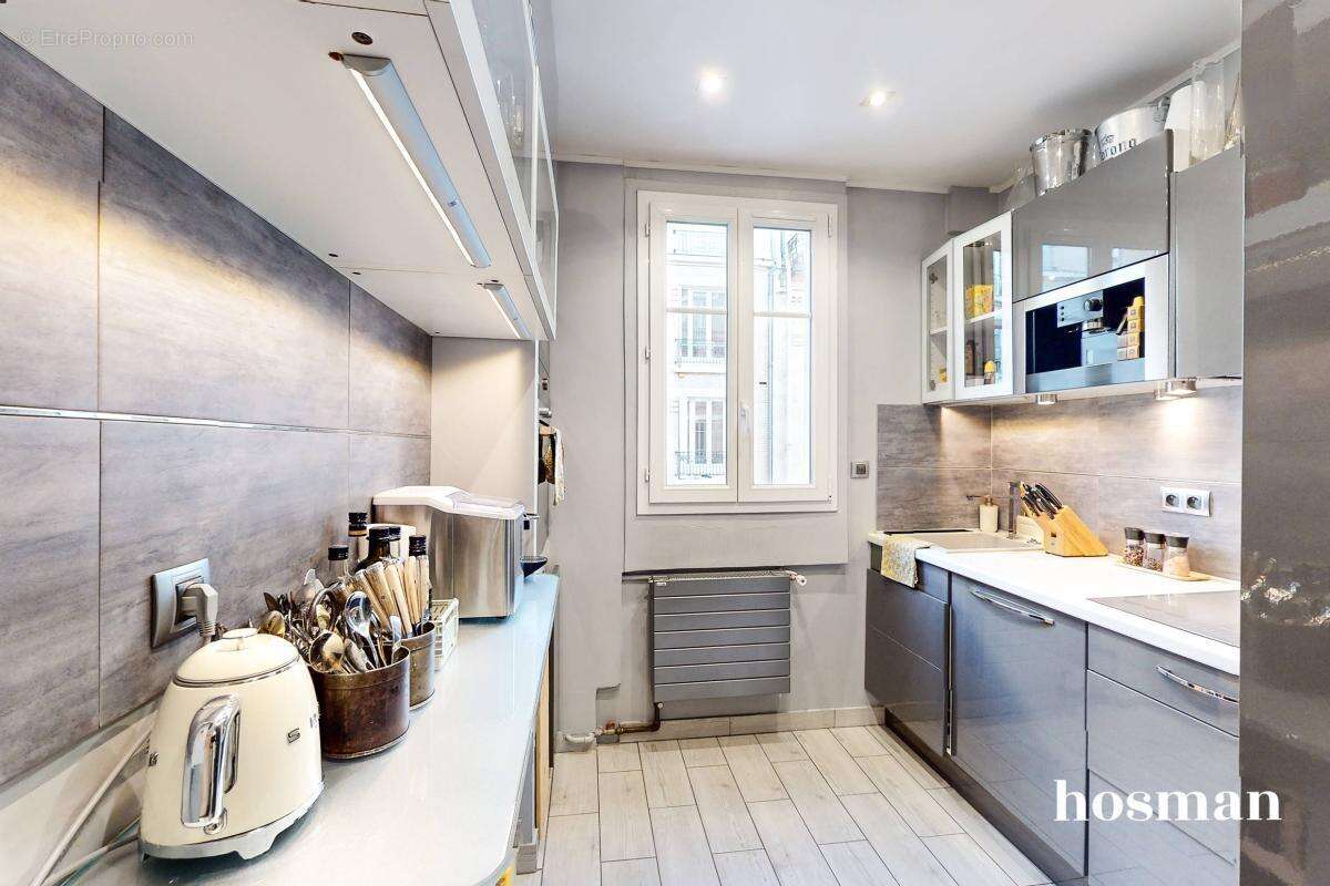 Appartement à COURBEVOIE