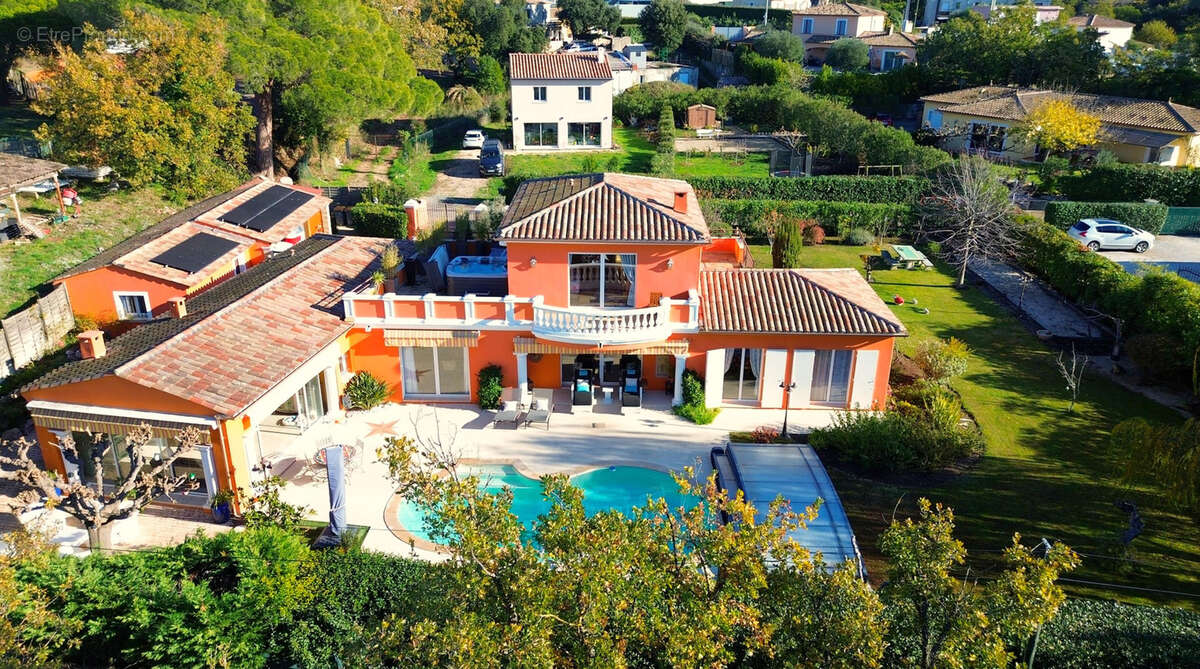 Maison à FREJUS