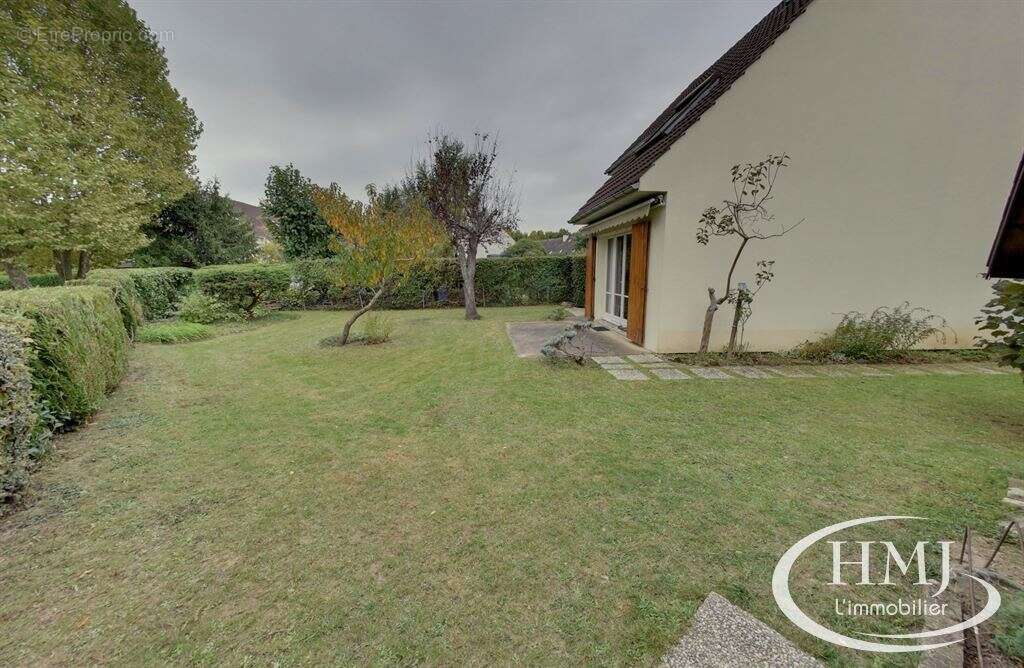 Maison à COURCOURONNES