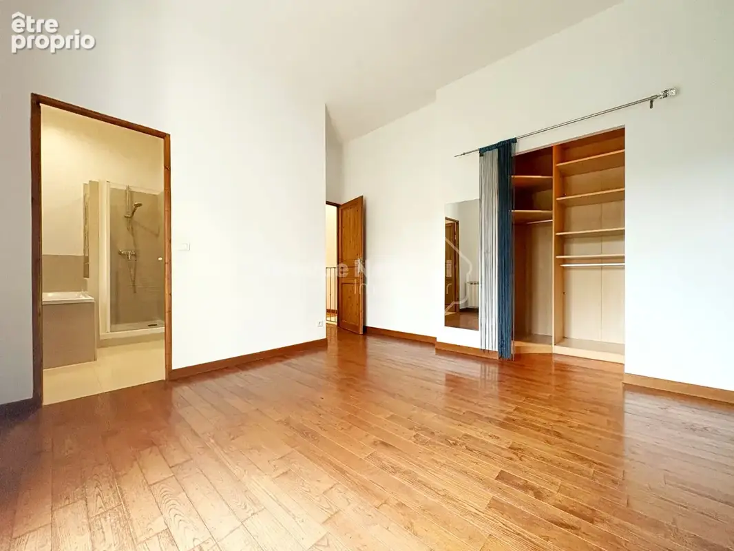 Grans: magnifique mas en pierre de 130 m2- 5 pièces - Terrain 2 600 m² - photo 15