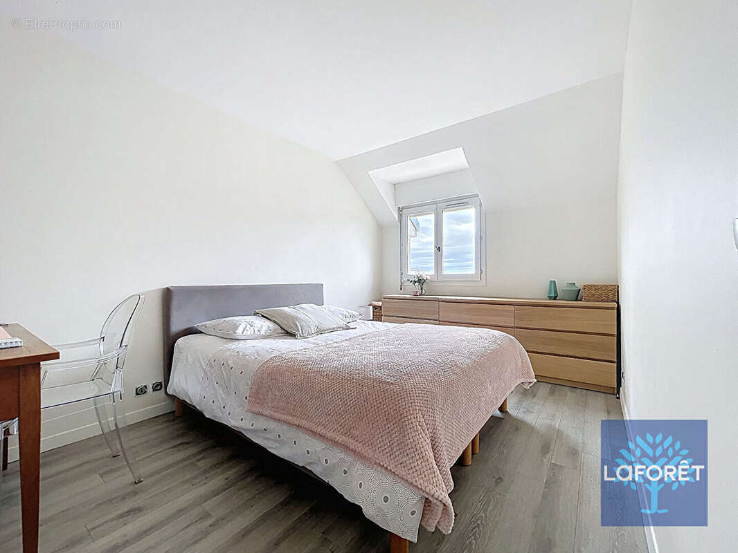 Appartement à CHILLY-MAZARIN