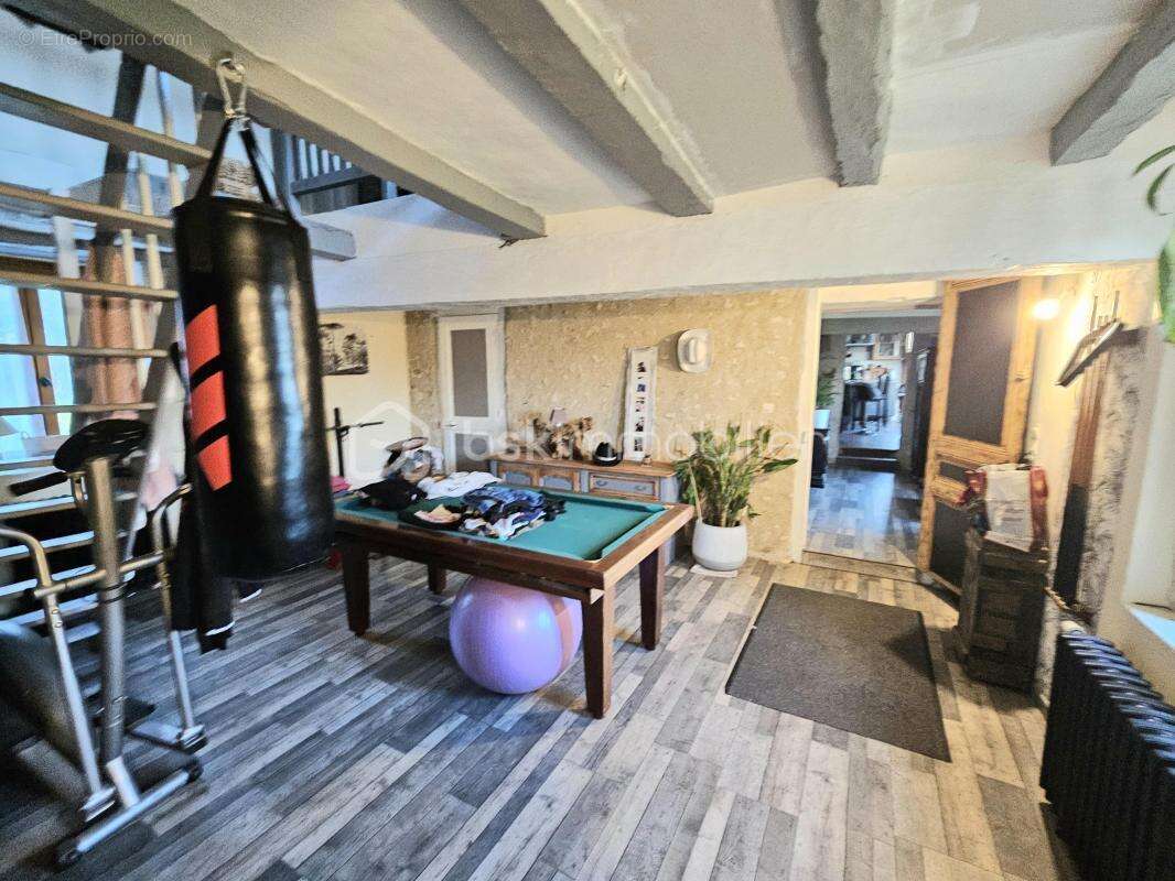 COUP DE COEUR !! Corps de ferme rénové avec maison d'habitation + 2 logements séparés - photo 7