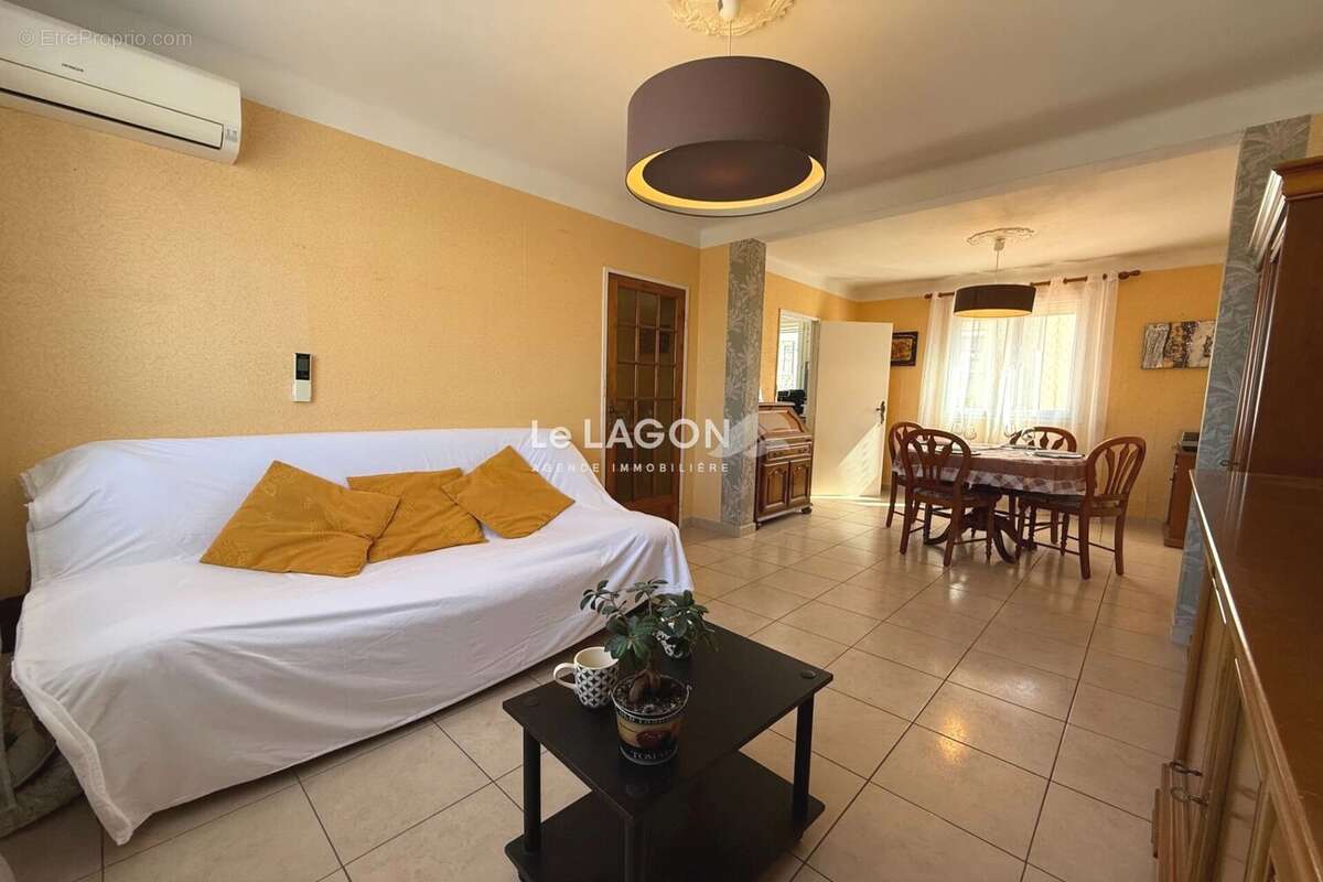 Maison à SAINT-CYPRIEN