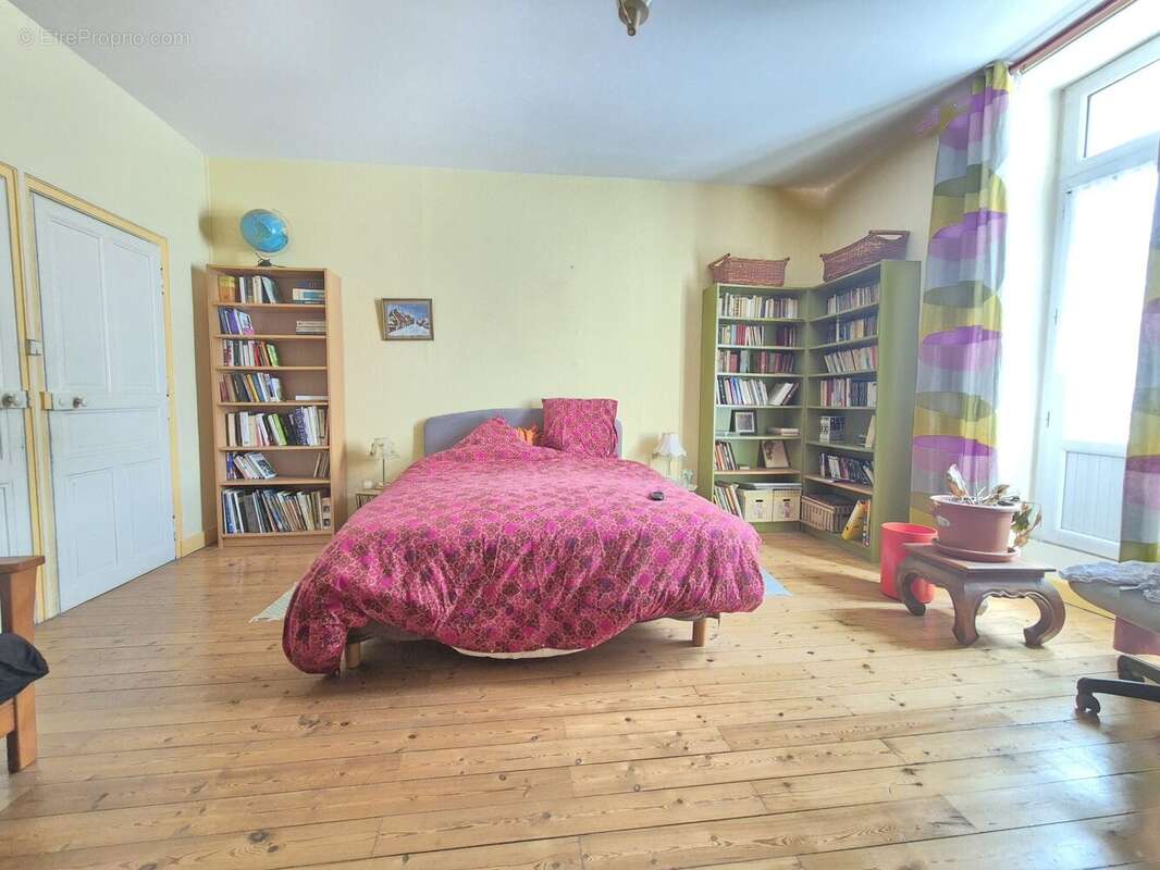 Maison 246 m² à Cande  - photo 7
