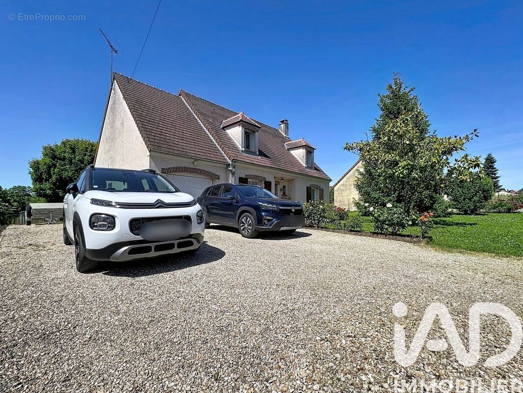 Photo 1 - Maison à VENOY