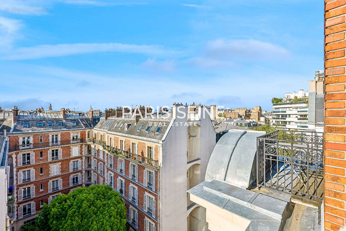 Appartement à PARIS-7E