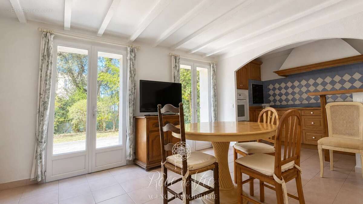 Maison à rénover le lavandou centre-ville proche plages - photo 9