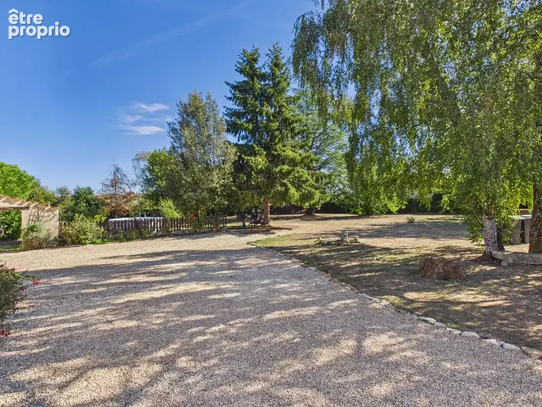 Charmante maison de village de 3 chambres à Nanteuil-en-Vallée - photo 10