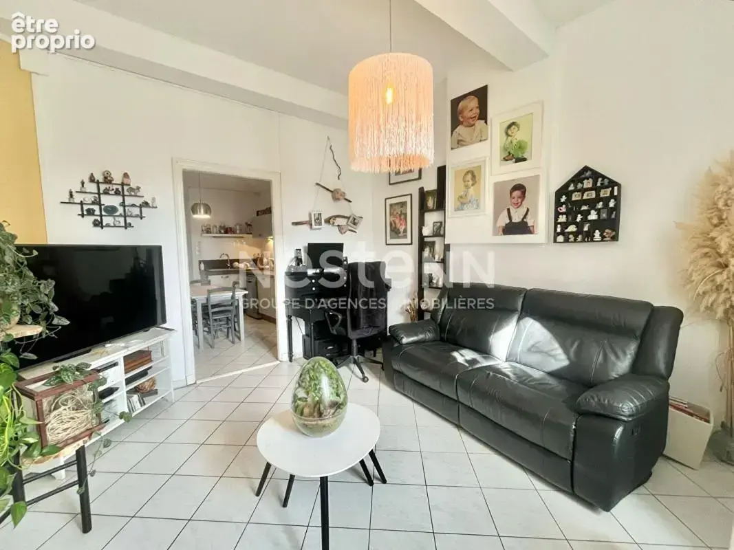 Maison de ville de 209 m² avec cinq chambres cour atelier et toiture rénovée au coeur dun village du Minervois - photo 2