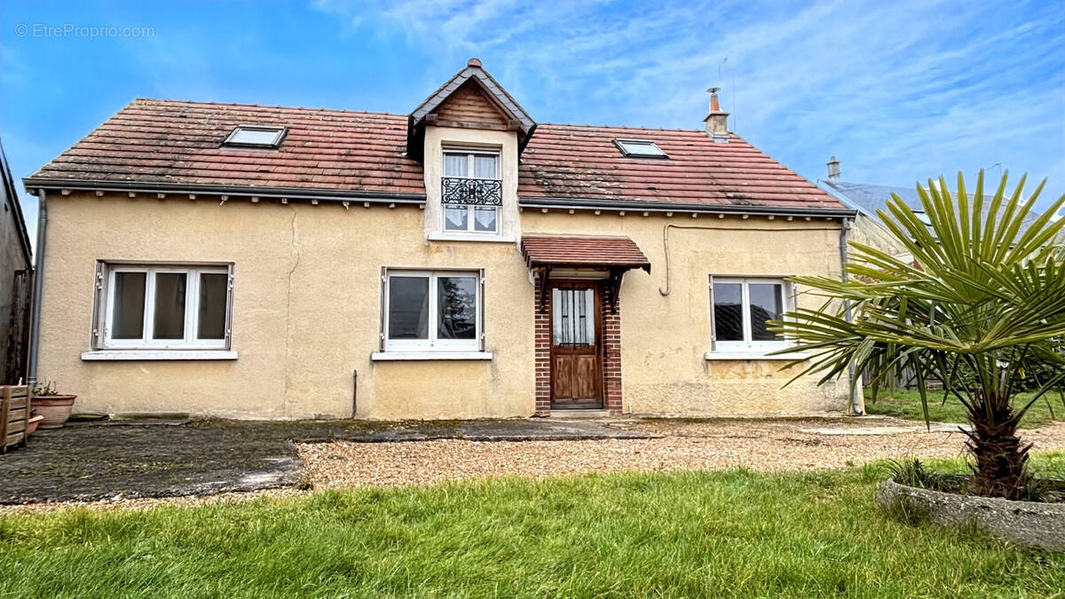 Maison à CHATEAUDUN