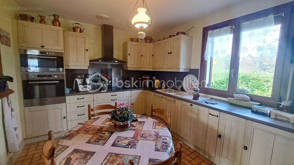 Maison à LEGUILLAC-DE-L&#039;AUCHE