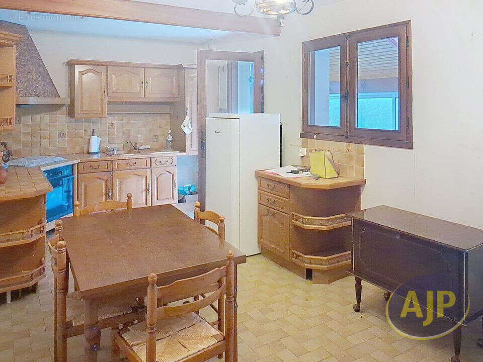 Maison à SAINT-GERMAIN-D'ESTEUIL