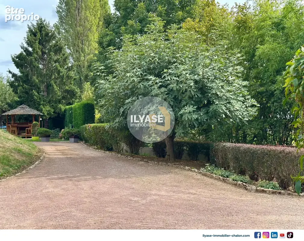Maison 152m2  3CH  1 piscine  1618m2 - photo 19
