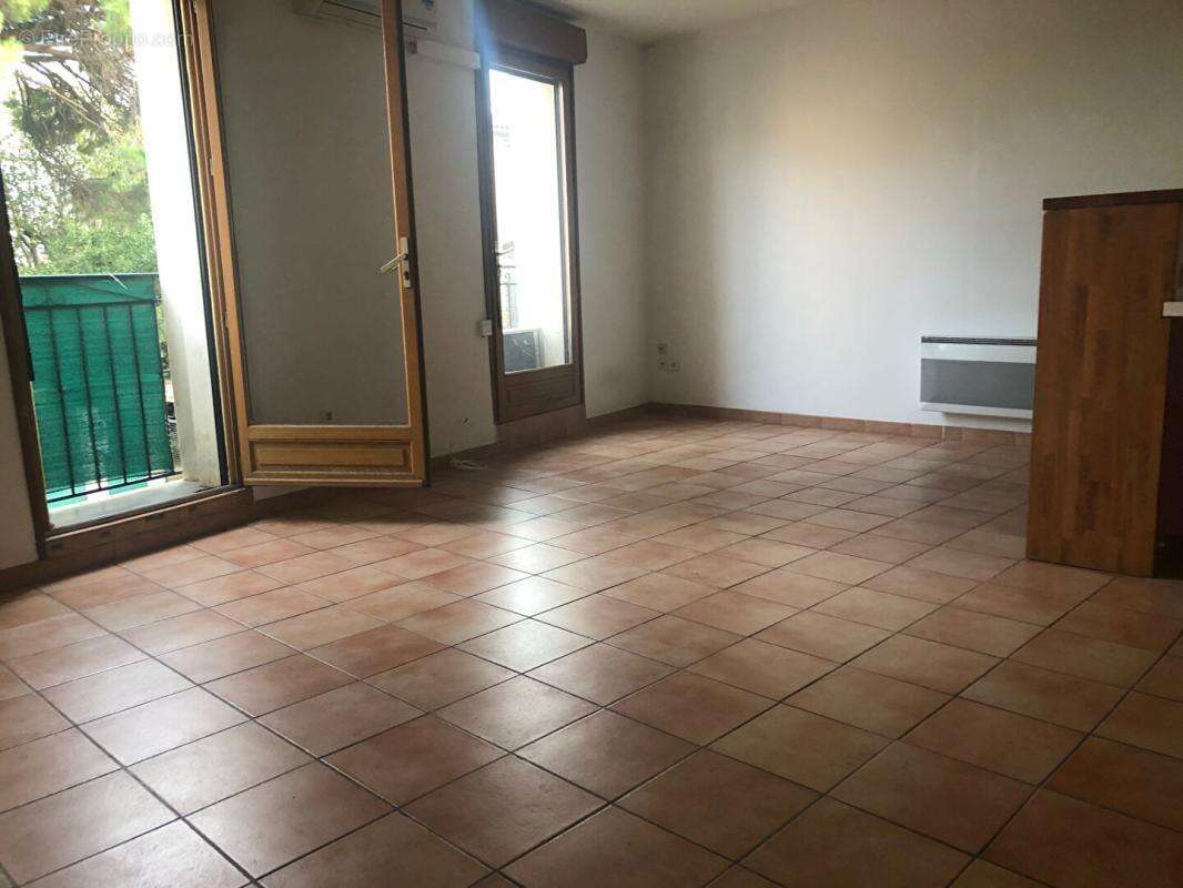Appartement à PAULHAN