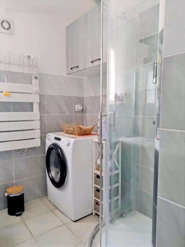 Appartement à SIX-FOURS-LES-PLAGES