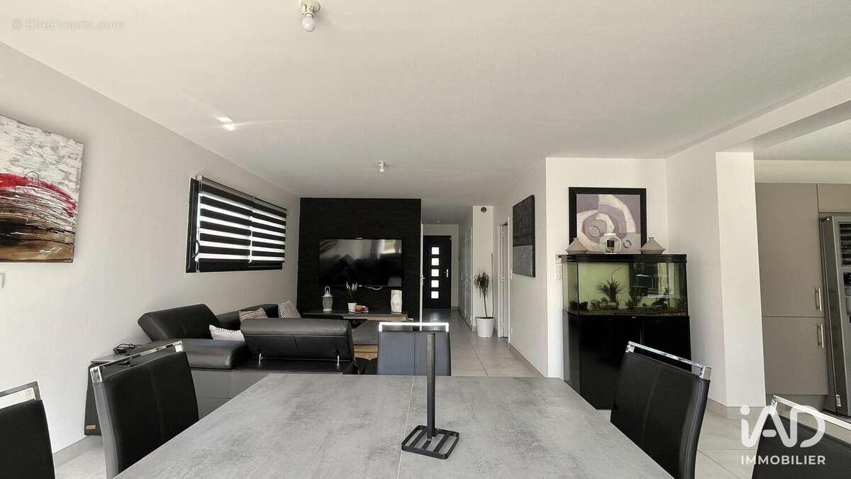 Photo 5 - Maison à CARPIQUET