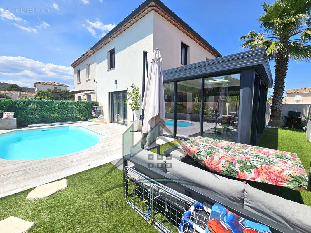 Châteauneuf-les-Martigues   Quartier Parc François Mitterrand Villa T4 de 103 m2   Piscine   Calme absolu. - photo 2