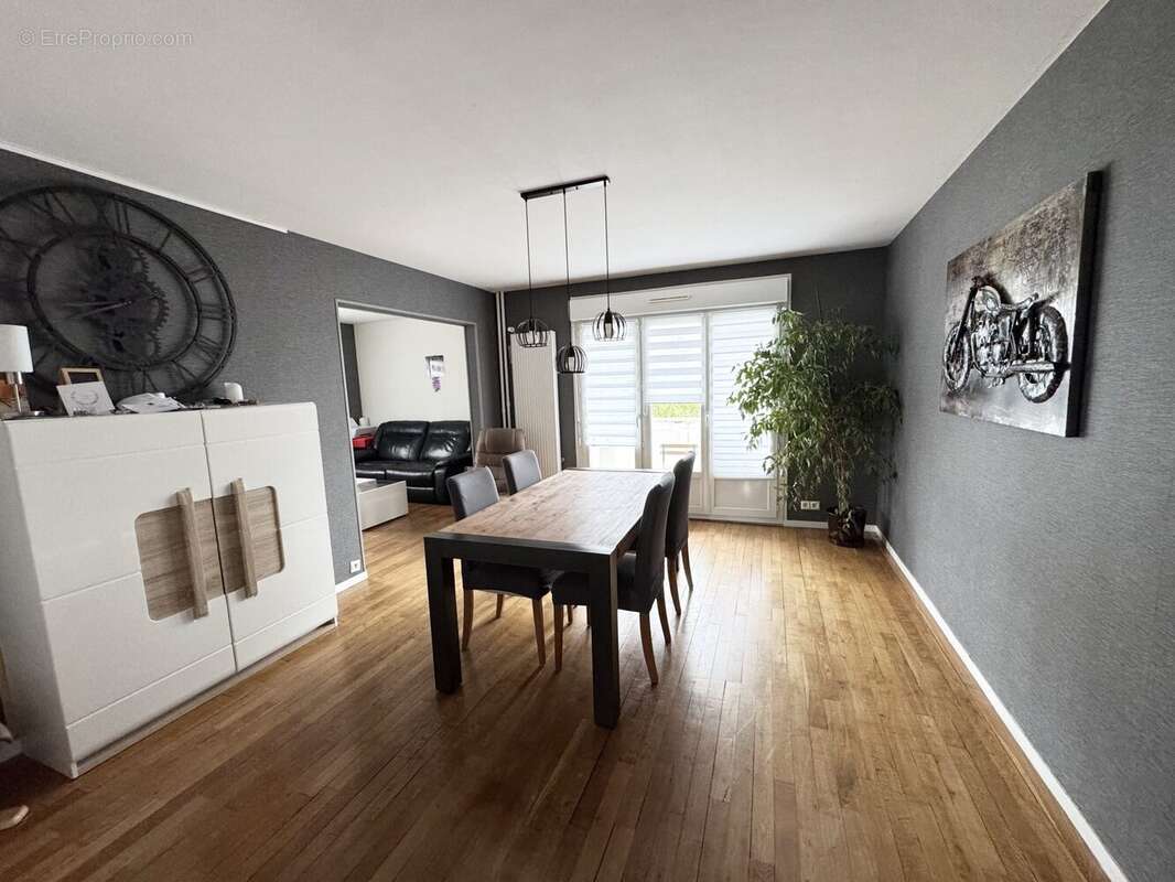 Appartement à SAINT-ANDRE-LES-VERGERS