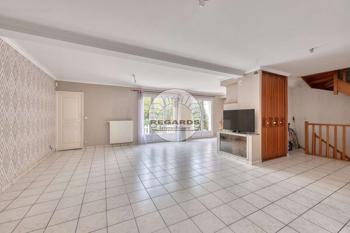 Maison 150 m² à Bagneux  - photo 2