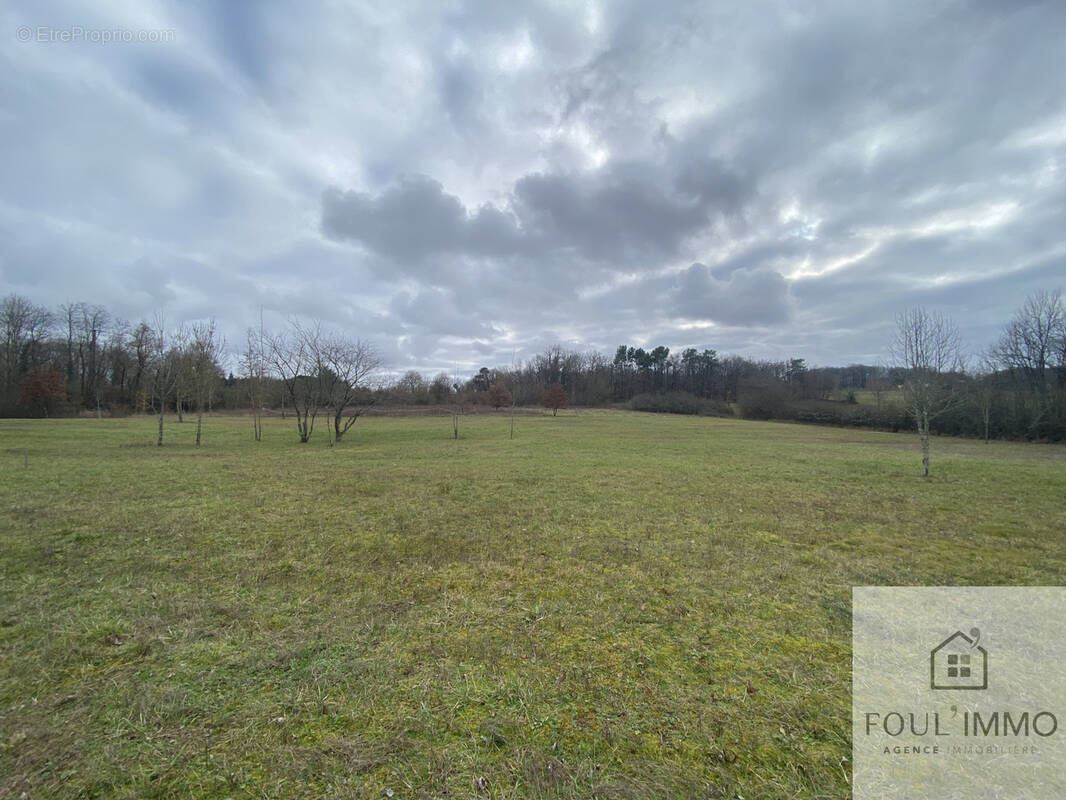 Terrain à AGEN