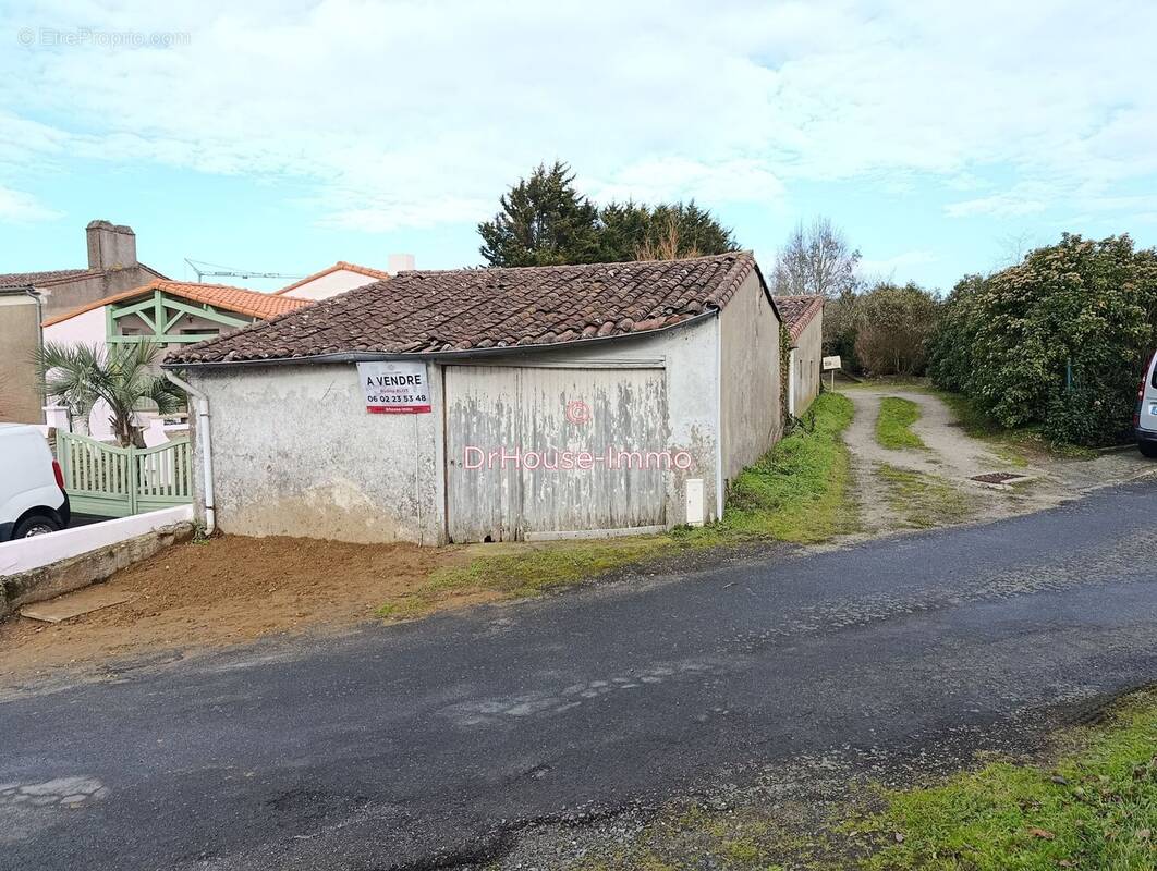 Maison à MOUZILLON
