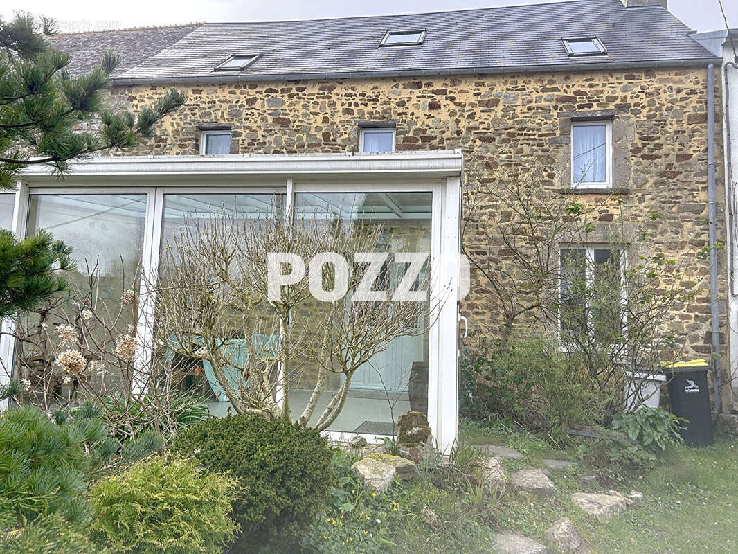 Maison à SAINT-MAURICE-EN-COTENTIN