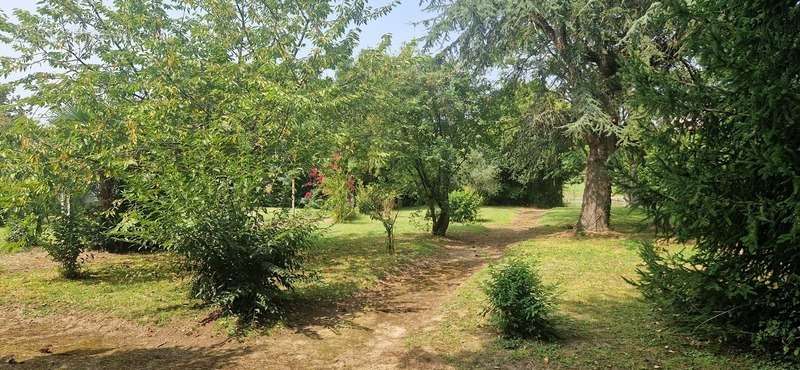 Appartement à CAZAUBON