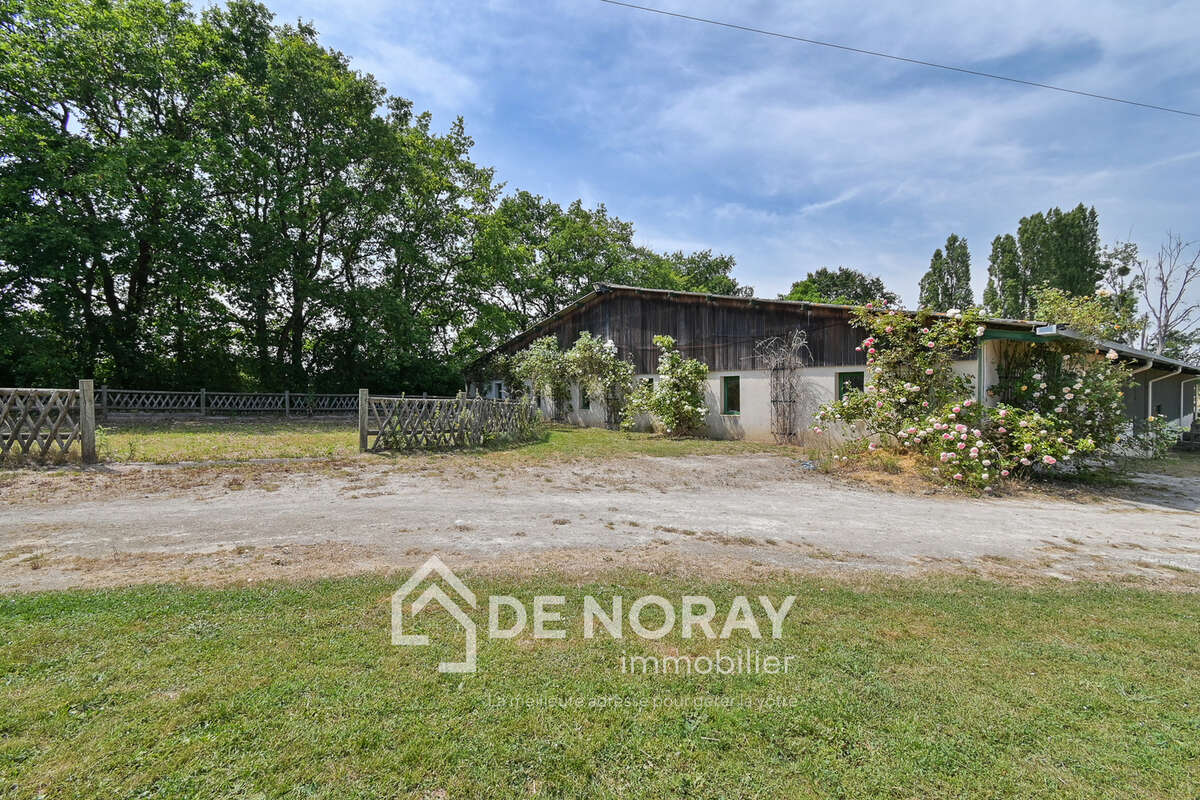 Propriété de 3 maisons + espace équestre sur 3,5 hectares - photo 19