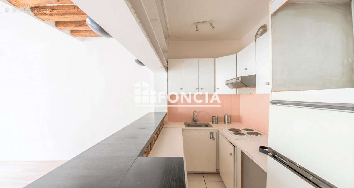 Appartement à PARIS-1E