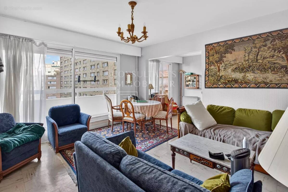 Appartement à LEVALLOIS-PERRET