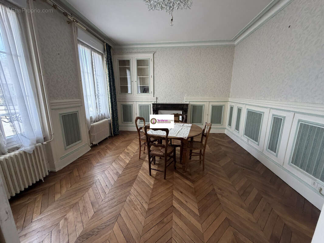 Maison 192 m² à Le Mele-Sur-Sarthe  - photo 3