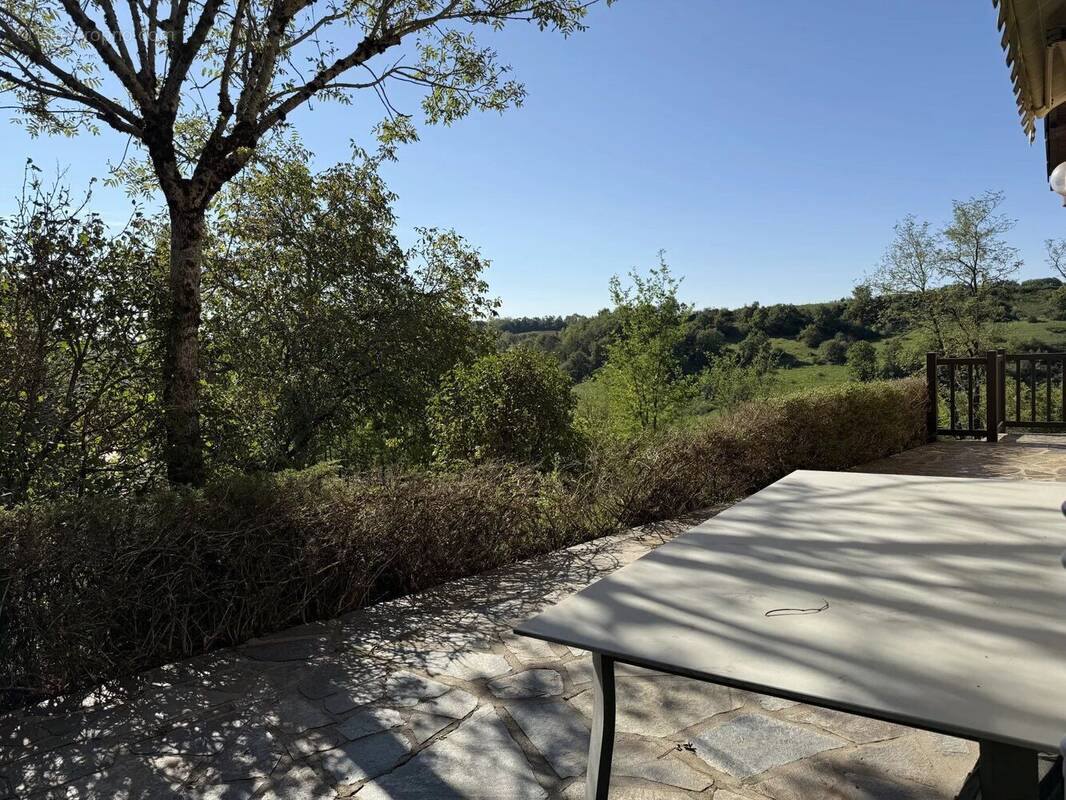 Maison à SALLES-LA-SOURCE